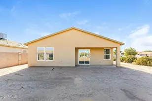 8888 W Swansea Dr, Arizona City, AZ 85123 - Photo 15