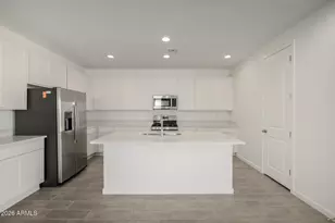 12368 W Pkwy Ln, Avondale, AZ 85323 - Photo 3