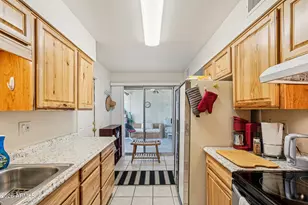 10529 W Wheatridge Dr, Sun City, AZ 85373 - Photo 5