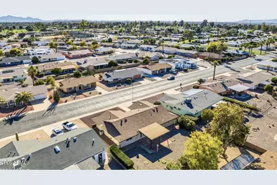 10602 W Cumberland Drive, Sun City, AZ 85351 - Photo 29