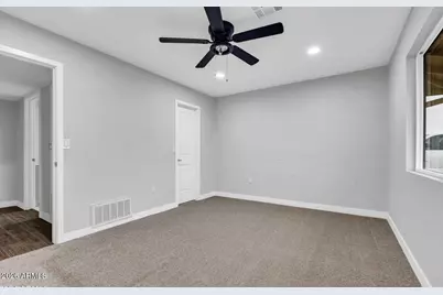 10602 W Cumberland Drive, Sun City, AZ 85351 - Photo 15