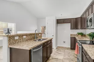 8944 W Fullam St, Peoria, AZ 85382 - Photo 11