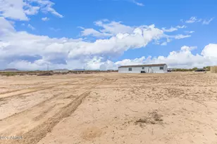 35341 W Sunrise Dr, Arlington, AZ 85322 - Photo 31