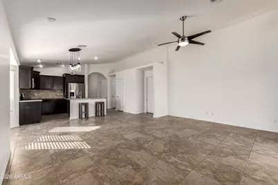 5623 S 27th Drive, Phoenix, AZ 85041 - Photo 7