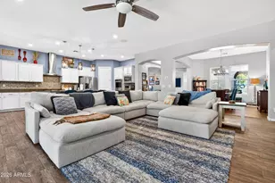 26876 N 102nd Ln, Peoria, AZ 85383 - Photo 9