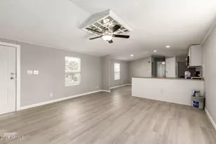 8218 S 7th St, Phoenix, AZ 85042 - Photo 9