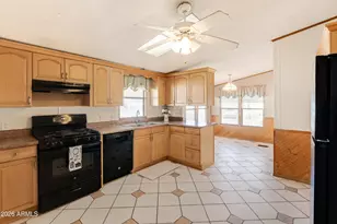 10955 N 79th Ave, Peoria, AZ 85345 - Photo 11