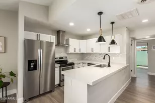 2823 N 49th Pl, Phoenix, AZ 85008 - Photo 9