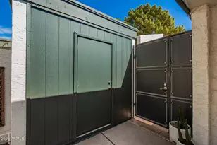 2823 N 49th Pl, Phoenix, AZ 85008 - Photo 3