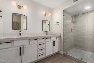 2823 N 49th Pl, Phoenix, AZ 85008 - Photo 15