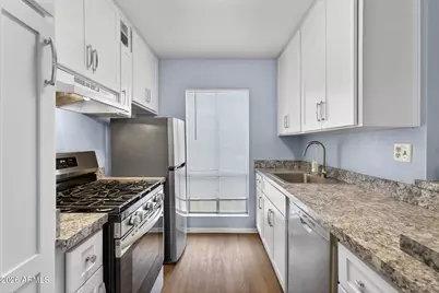 1701 W Tuckey Lane #206, Phoenix, AZ 85015 - Photo 9