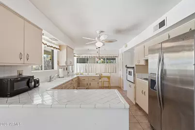 8103 E Wilshire Drive, Scottsdale, AZ 85257 - Photo 13