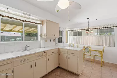 8103 E Wilshire Drive, Scottsdale, AZ 85257 - Photo 11