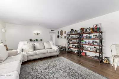 5624 W Morten Avenue, Glendale, AZ 85301 - Photo 3