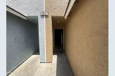 2616 E Southgate Avenue #2, Phoenix, AZ 85040 - Photo 7