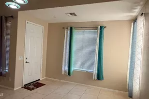 10894 W Davis Ln, Avondale, AZ 85323 - Photo 7