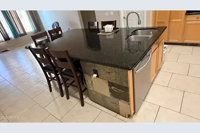 10894 W Davis Lane, Avondale, AZ 85323 - Photo 13