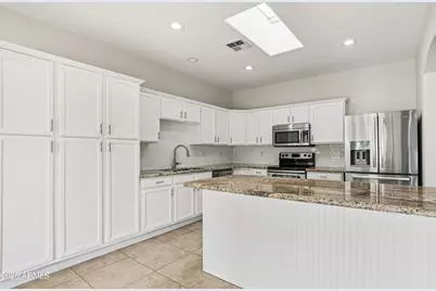 9056 W Port Royale Lane, Peoria, AZ 85381 - Photo 13