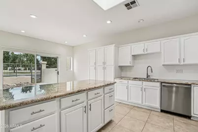 9056 W Port Royale Lane, Peoria, AZ 85381 - Photo 15