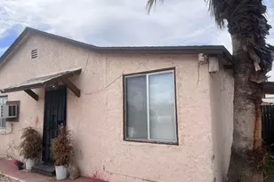 241 E Elwood St, Phoenix, AZ 85040 - Photo 1