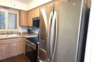 3056 N 32nd St, Phoenix, AZ 85018 - Photo 11