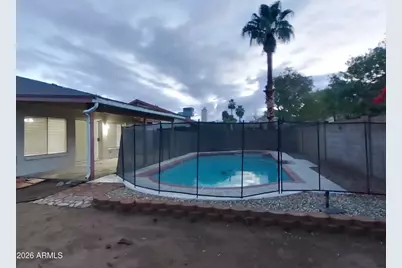 8621 W Willow Avenue, Peoria, AZ 85381 - Photo 17