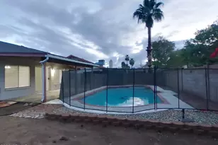 8621 W Willow Ave, Peoria, AZ 85381 - Photo 17