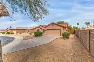 1492 E Westchester Dr, Chandler, AZ 85249 - Photo 3