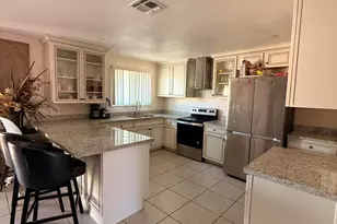 8219 W Piccadilly Rd, Phoenix, AZ 85033 - Photo 5
