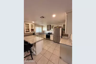 8219 W Piccadilly Road, Phoenix, AZ 85033 - Photo 7