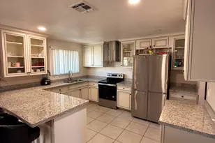 8219 W Piccadilly Rd, Phoenix, AZ 85033 - Photo 7