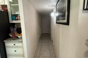 8219 W Piccadilly Rd, Phoenix, AZ 85033 - Photo 17