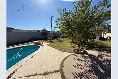 8219 W Piccadilly Road, Phoenix, AZ 85033 - Photo 37