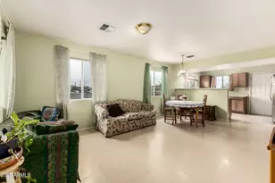 9011 S Calle Batoua, Guadalupe, AZ 85283 - Photo 9