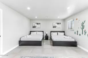 8725 E Osborn Rd, Scottsdale, AZ 85251 - Photo 13