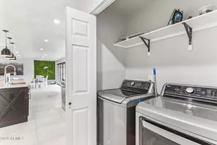 8725 E Osborn Rd, Scottsdale, AZ 85251 - Photo 23