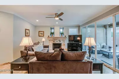 14652 S 7th Place, Phoenix, AZ 85048 - Photo 11