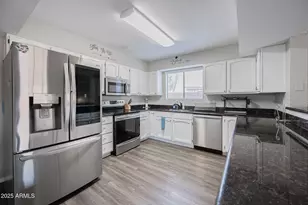 25 S Ocean Dr, Gilbert, AZ 85233 - Photo 13