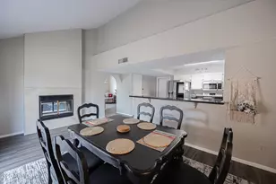 25 S Ocean Dr, Gilbert, AZ 85233 - Photo 9