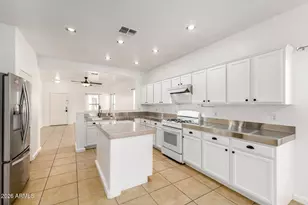 2645 S Southwind Dr, Gilbert, AZ 85295 - Photo 23