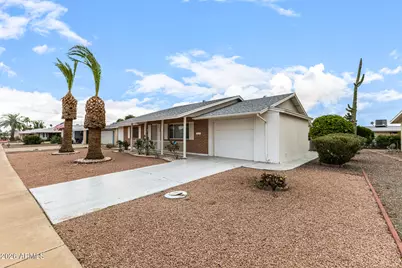 10415 W Cinnebar Avenue, Sun City, AZ 85351 - Photo 5