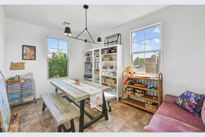 18335 W Lundberg Street, Surprise, AZ 85388 - Photo 5