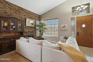 2570 W Shannon Ct, Chandler, AZ 85224 - Photo 3