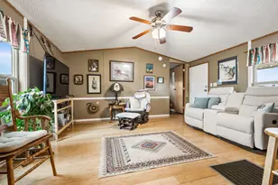 18420 S Frontier Rd, Peeples Valley, AZ 86332 - Photo 11