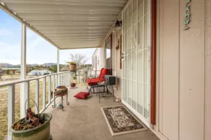 18420 S Frontier Rd, Peeples Valley, AZ 86332 - Photo 21