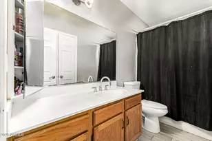 8851 W Keim Dr, Glendale, AZ 85305 - Photo 27