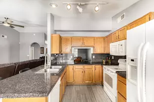 8851 W Keim Dr, Glendale, AZ 85305 - Photo 15