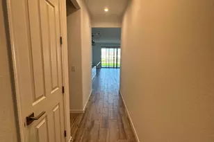 13392 W Eagle Feather Rd, Peoria, AZ 85383 - Photo 3