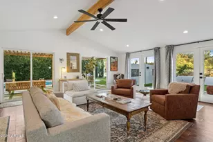 6119 E Carnation Cir, Phoenix, AZ 85018 - Photo 9