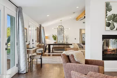 6119 E Carnation Circle, Phoenix, AZ 85018 - Photo 11